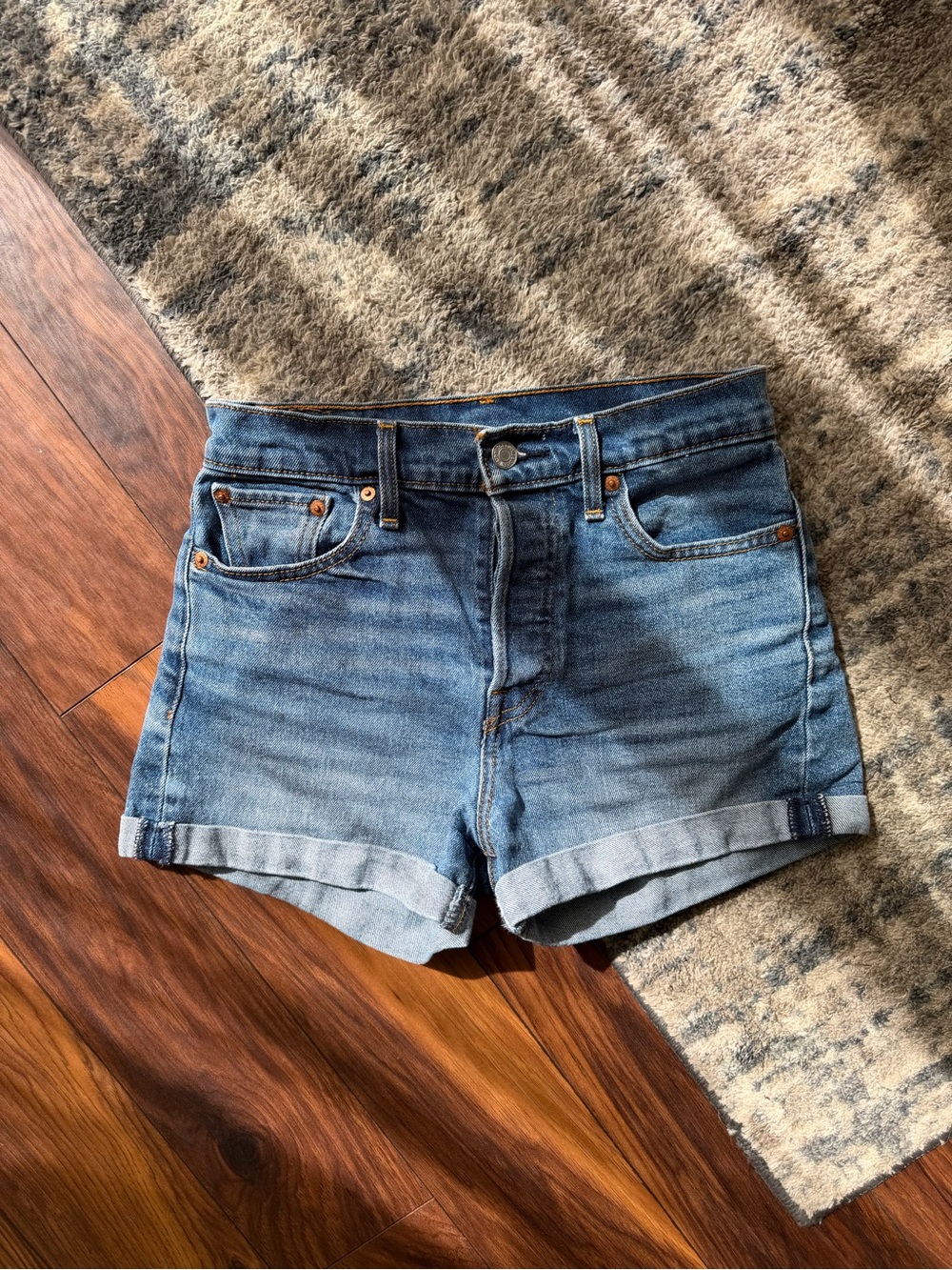 Levi's Cuffed Women's Denim Shorts